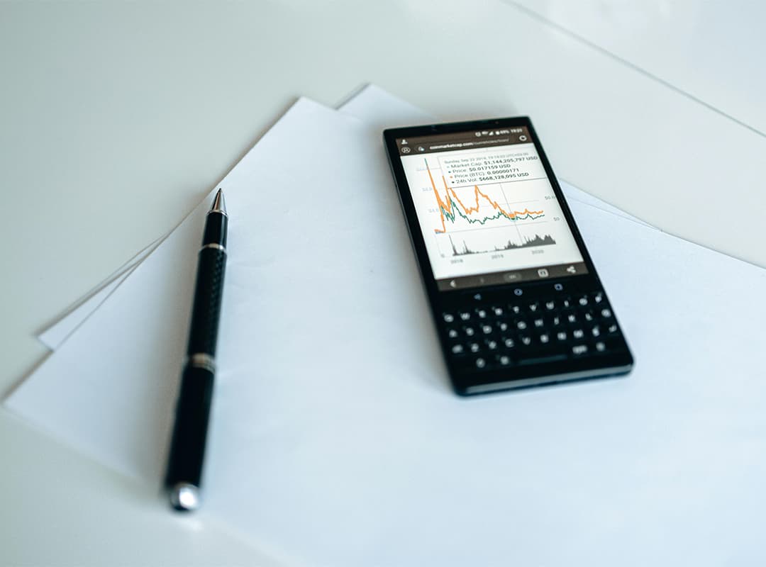 Which manufacturers update the OS on smartphones the fastest